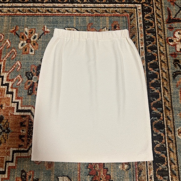 St. John Collection Cream Pencil Skirt - Picture 1 of 2